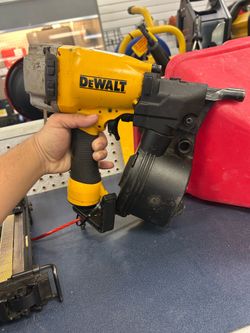 DEWALT NAILER