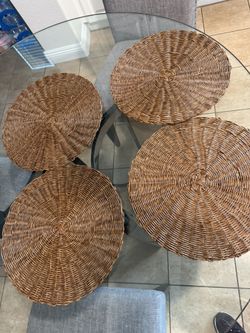 Round Table Mats