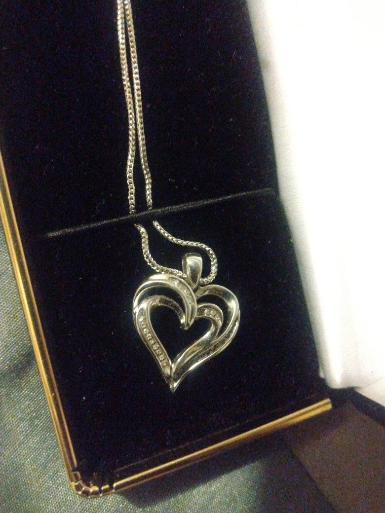White Gold Necklace and Diamond Heart Pendant