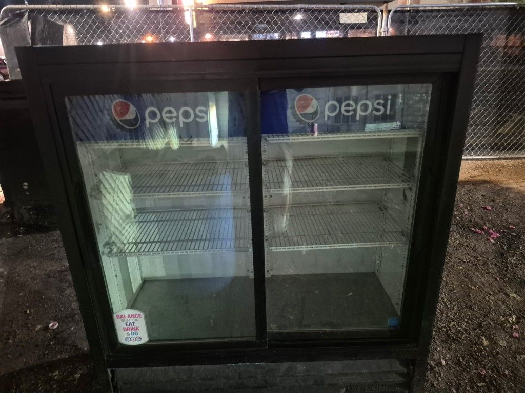 Pepsi Cooler Good Condition Woeks