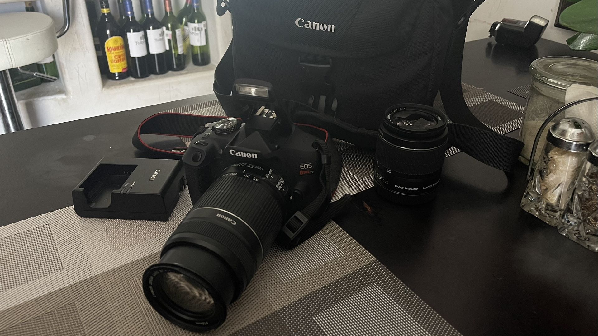 Canon T7