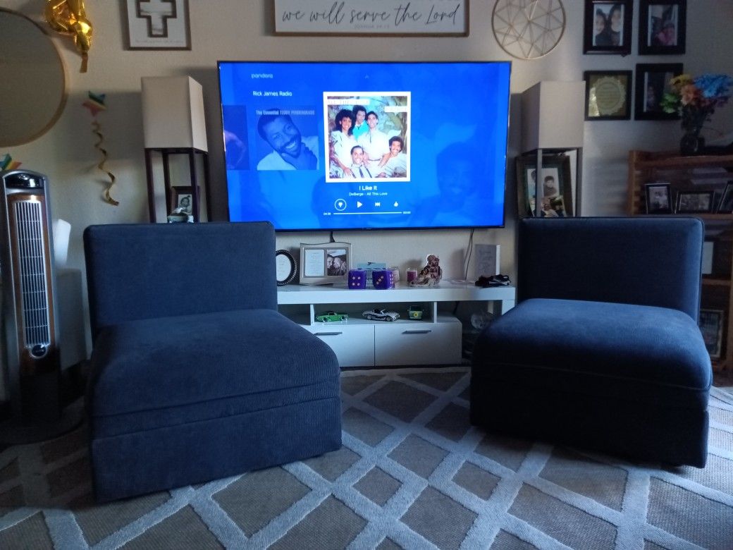 ( 2) Ikea Loungers With Opening Storage Space