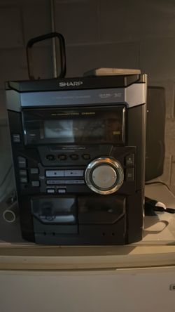 Stereo with speakers