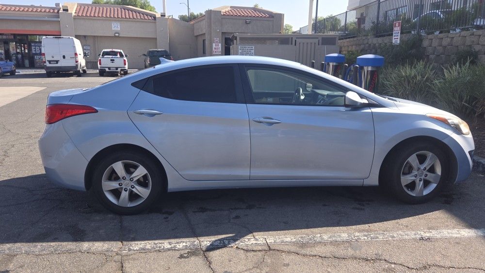 2012 Hyundai Elantra