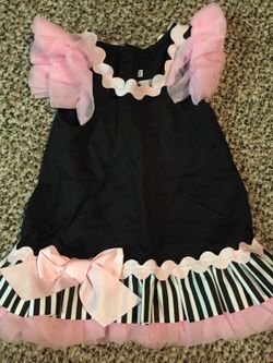 Boutique dress size 12 months