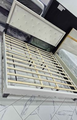NEW IN BOX White Leather Platform Bed Frame King Size