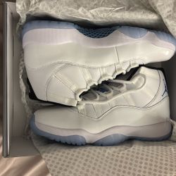 Jordan 11 Retro Legend Blue