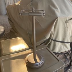 Free Standing Metal Toilet paper holder