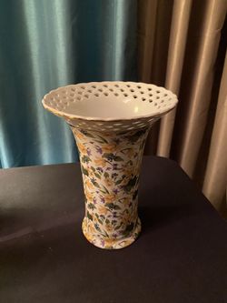 Flower vase