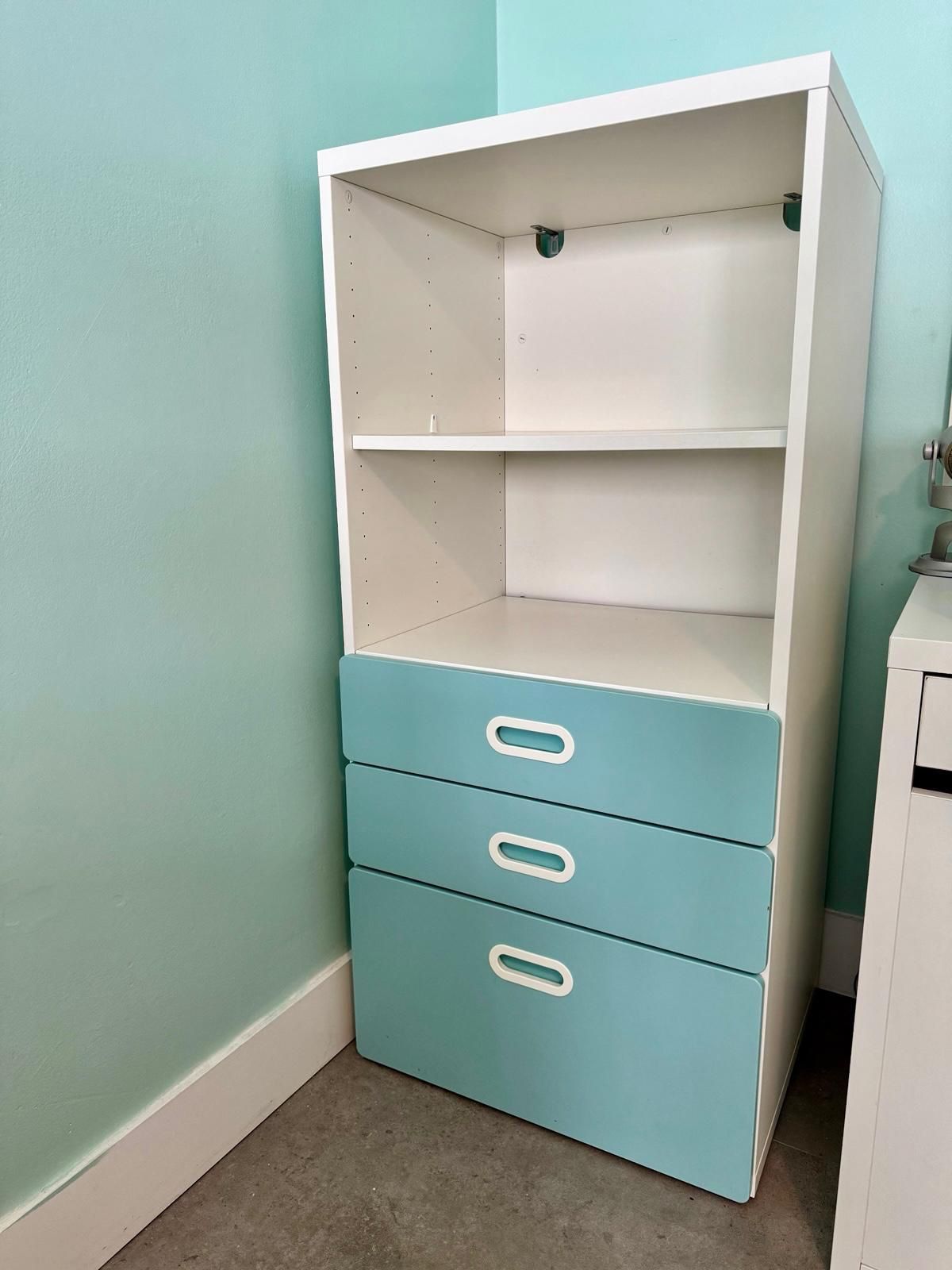 Kids Shelf Unit Bookcase, with 3 Drawers
