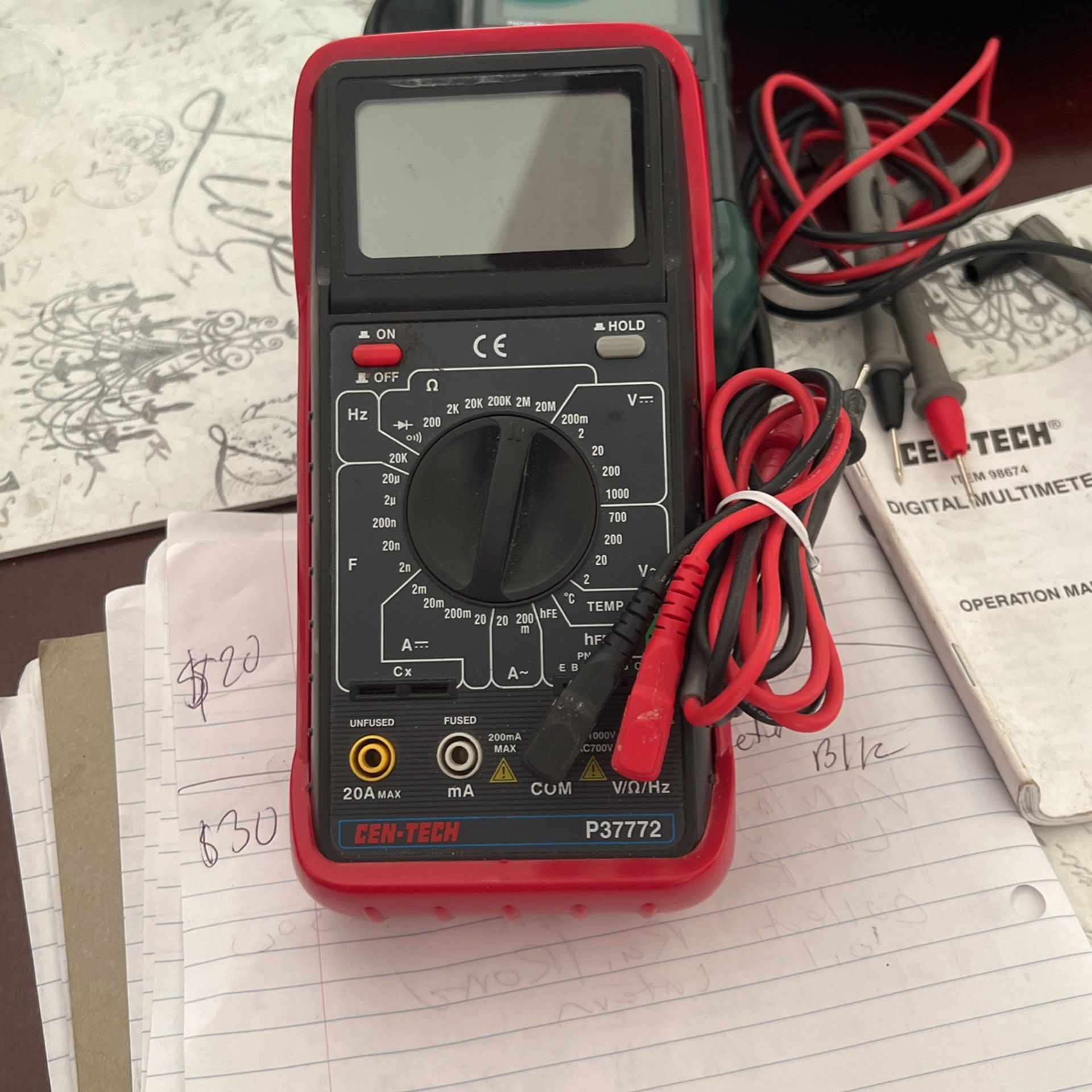 Multimeter p37772 Cen-Tech