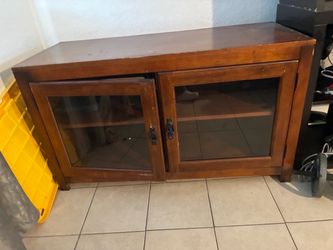 Entertainment center