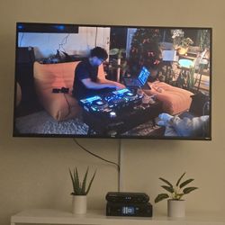 50" TCL Roku Smart TV $120