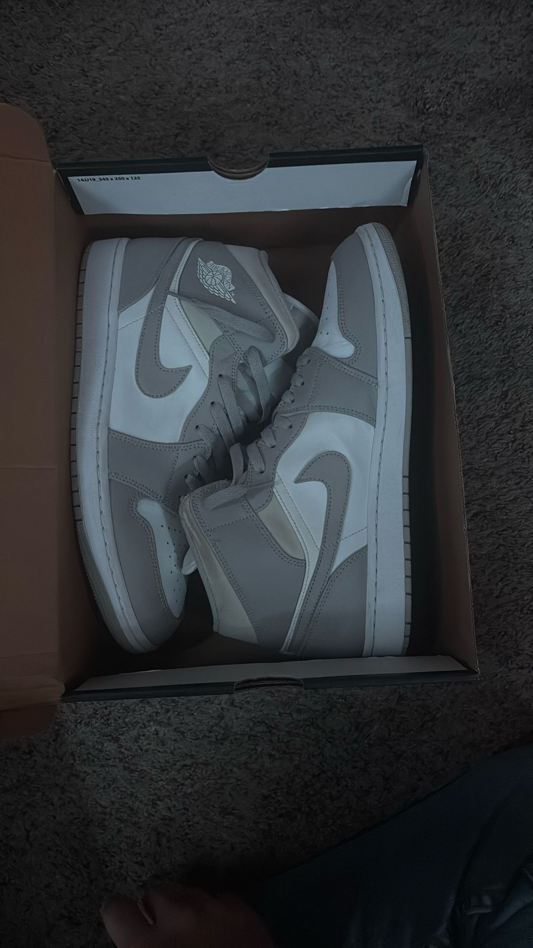 Jordan 1 Linen Mids