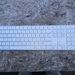 Used Apple Magic Keyboard w/ NumberPad (A1843)