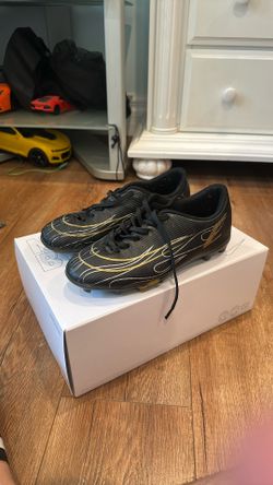 Soccer Shoes For Boys/Girls