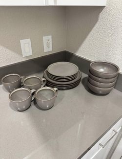 Dinnerware set!