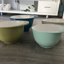 Four Salad Bowls, Like Brand New, Used Only Once