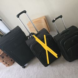 2 Pieces Travel Pro And  Delsey Luggage Travel Bag Suitcase Carry On