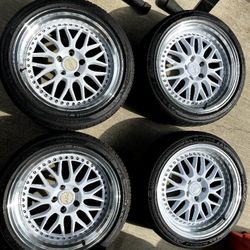 ESR Wheels18" Staggered ESR Wheels SR01 Gloss White JDM Style Rims