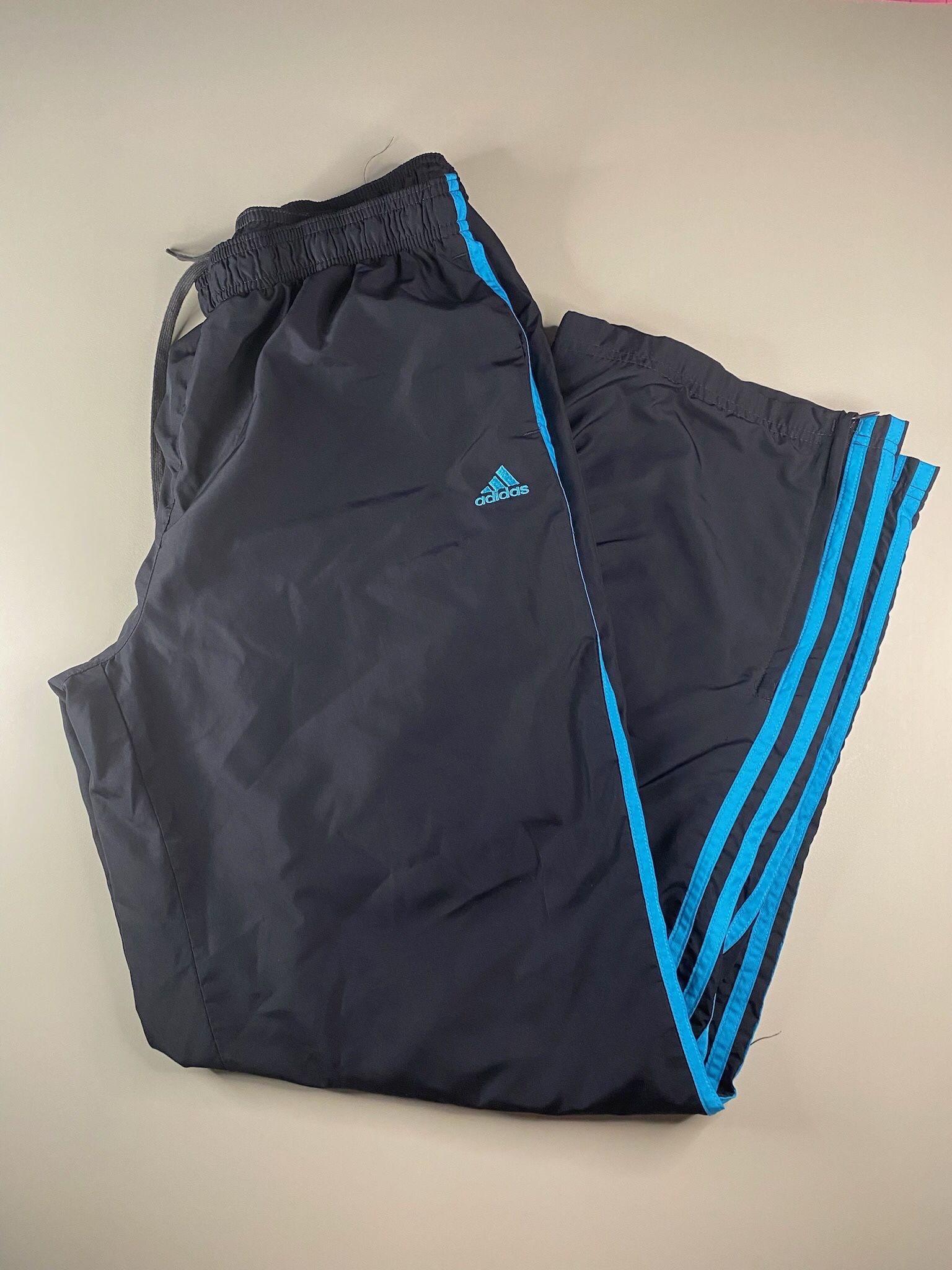 Adidas Men’s Black With Stripes Large Sweatpants