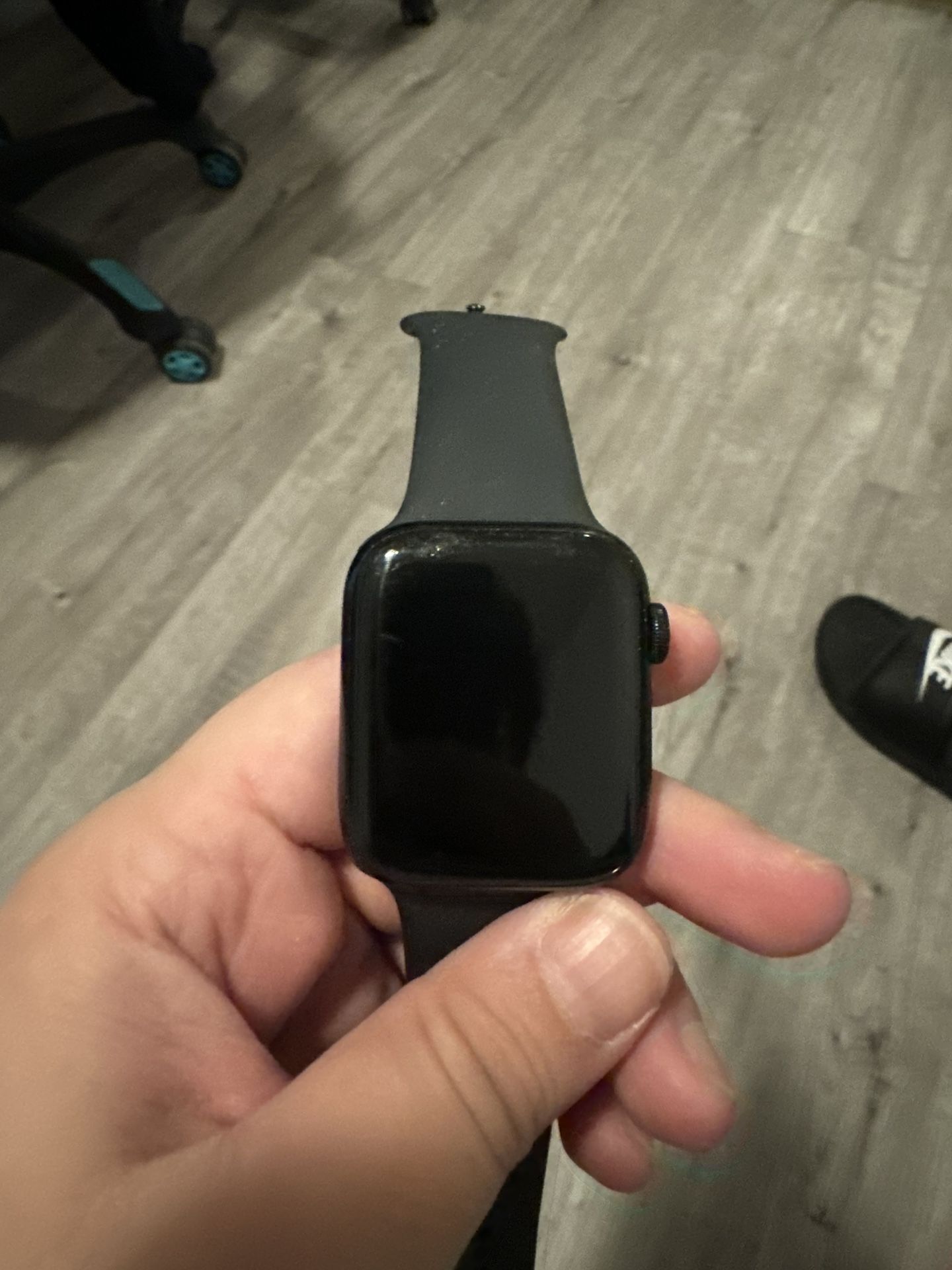 Apple watch carrier hotsell