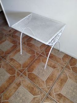 Metal table