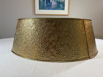 Gold Hammered Metal Christmas Tree Collar