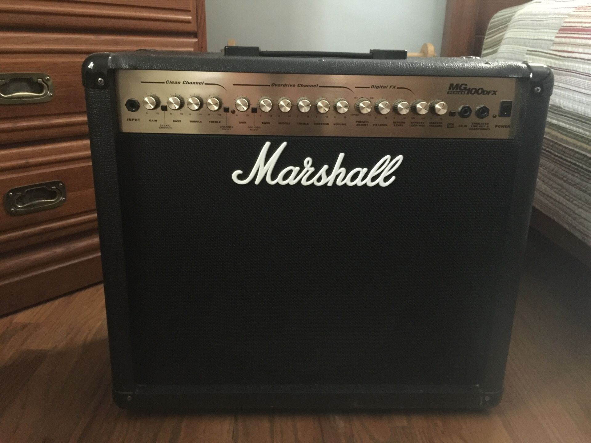 Marshall MG series 100 DFX Amp