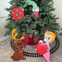 Grinch, Max and Cindy Lulu Christmas decorations.  