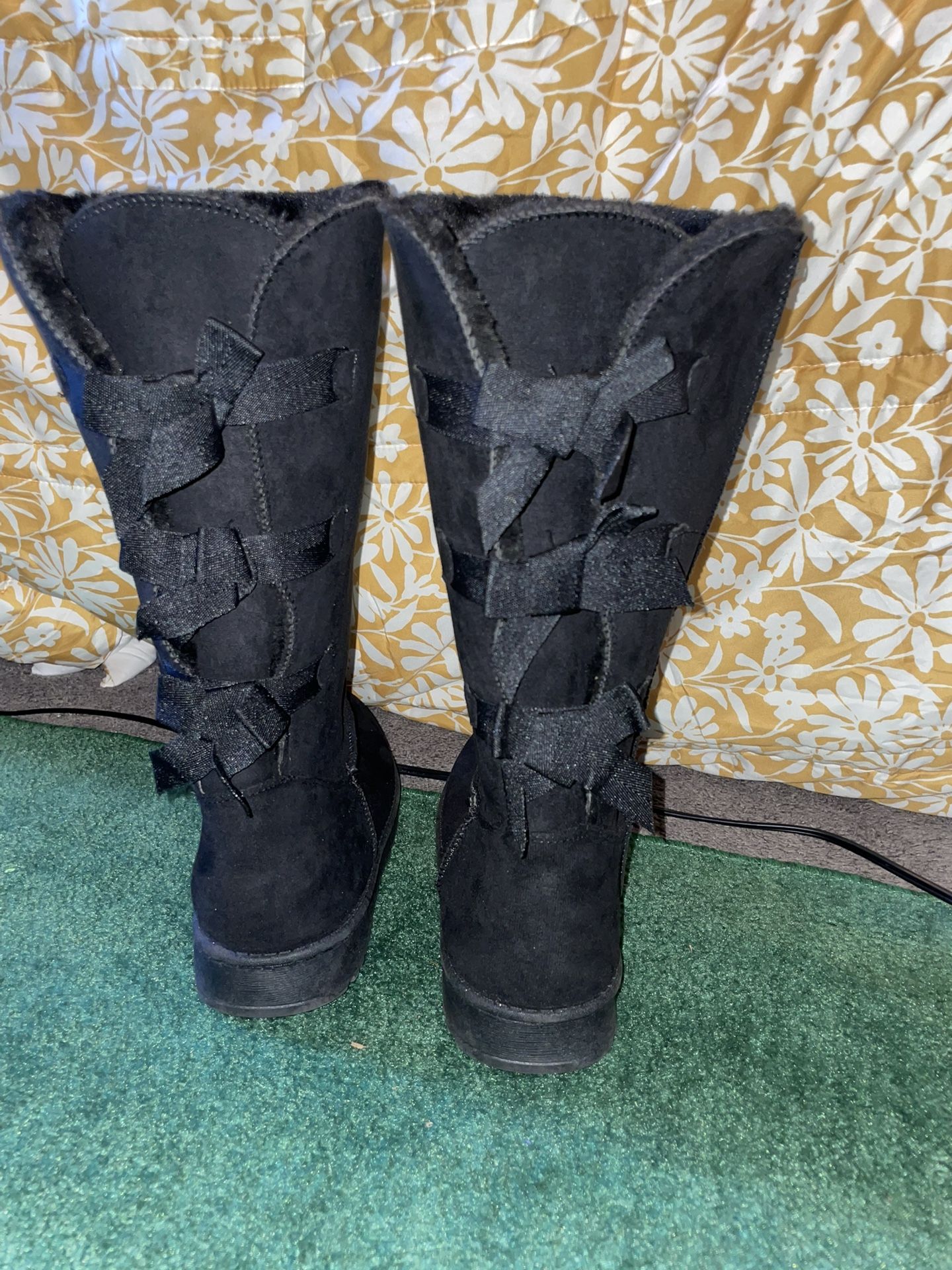 Women’s New Size 9 Black Boots-tall