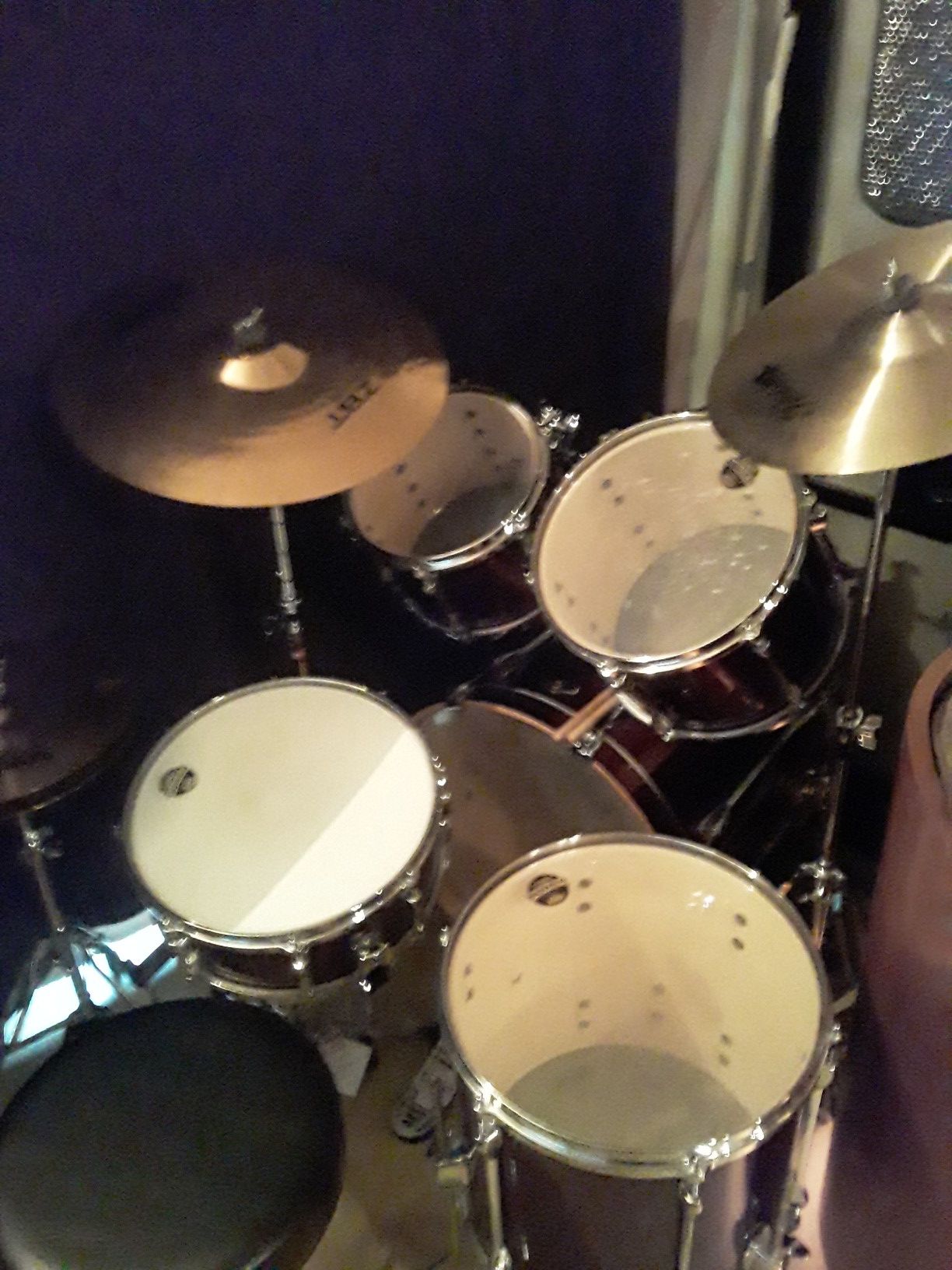 Tama 5 piece brand new drum set including Hardware and symbols and seat