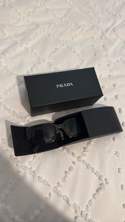 Prada sun glasses