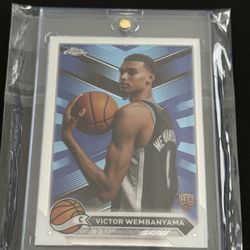Victor Wembanyama “Topps Chrome” RAW Rookie
