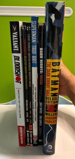 Comics hardcover and TPB lot