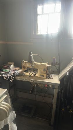 Taiko Vintage Sewing Machine 