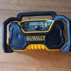 Dewalt Compact Cordless Bluetooth Radio 12/ 20v  # 62