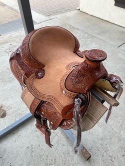 Horse saddle