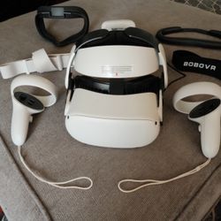 Meta Quest 2 (128 GB) w/ BOBOVR Head Strap Battery Pack – Excellent Condition