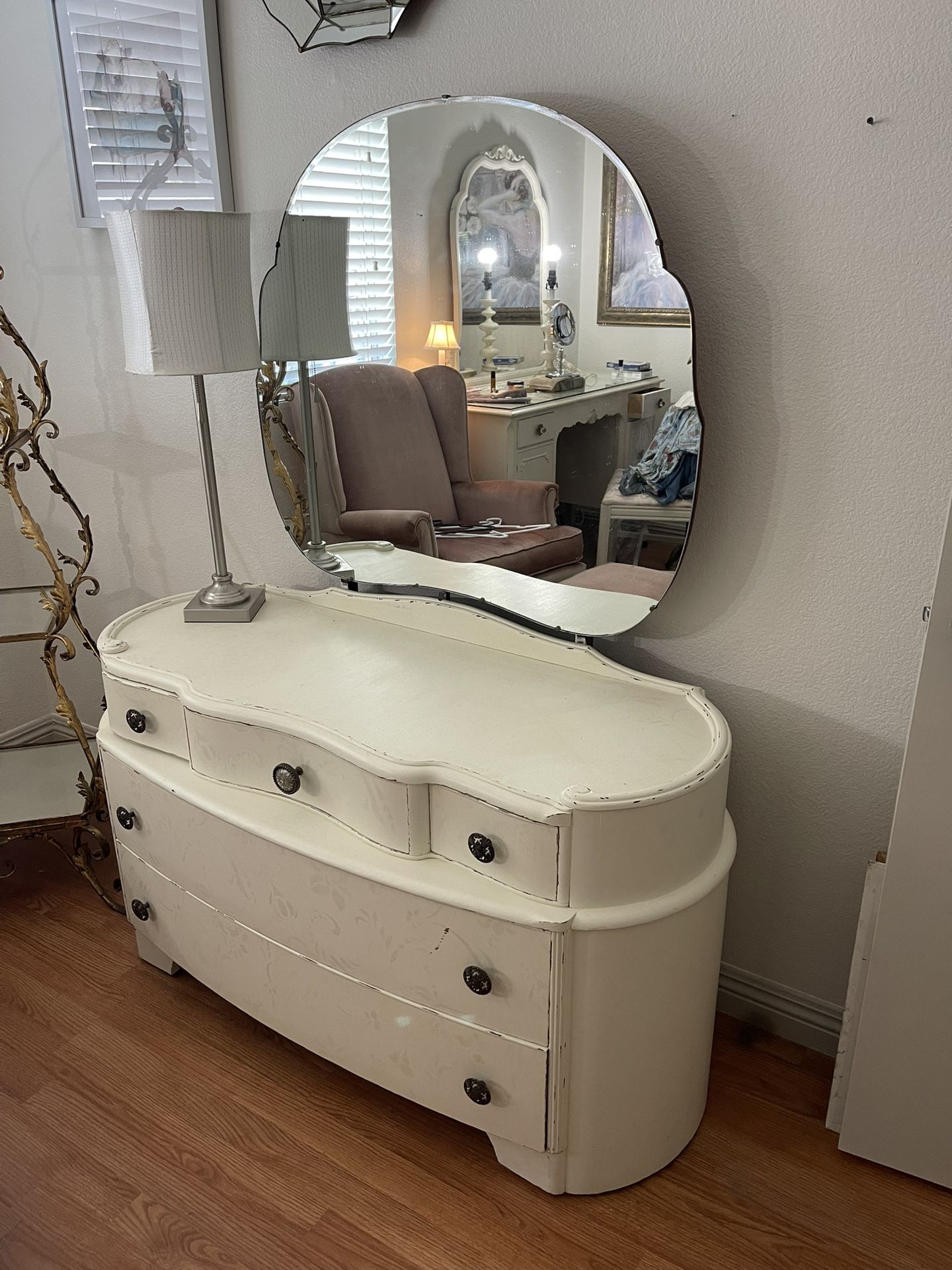 Vintage Vanity Dresser with Tilting Mirror