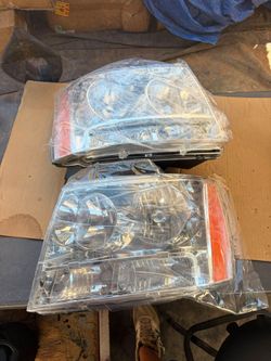 Chrome/Amber Headlights For 07-13 Chevy Avalanche Tahoe Suburban Headlamps