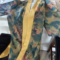 Free Silky Custom Made Robe - PICK UP NEAR CLAIREMONT DR & CLAIREMONT MESA BLVD