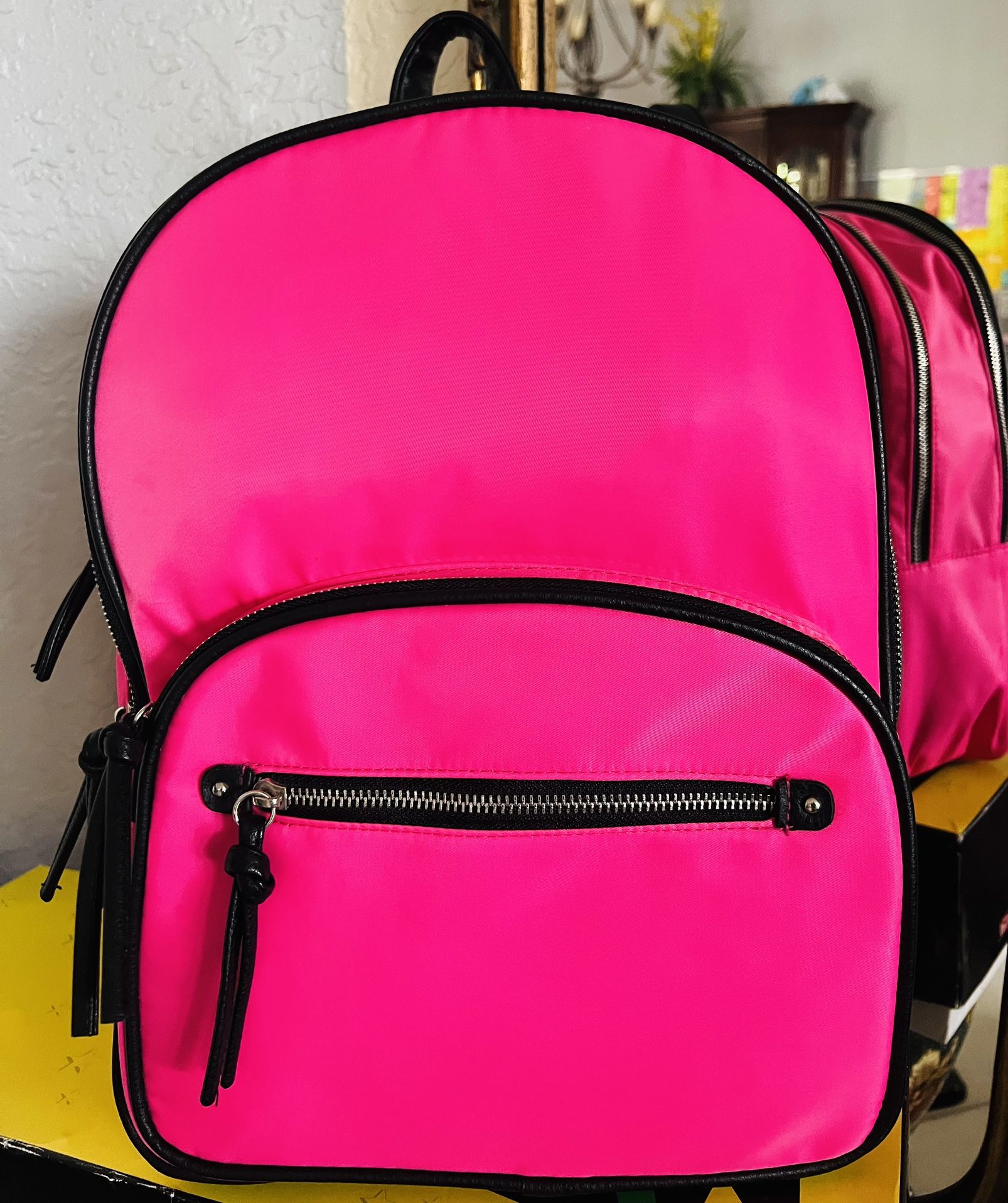 Brandnew backpack With Lots Of pockets!