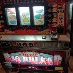 Slot Machine Man Cave Decoration 