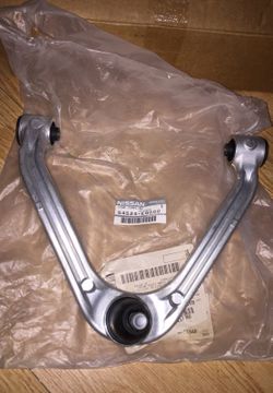 2006-2010 Infiniti M35X right upper control arm