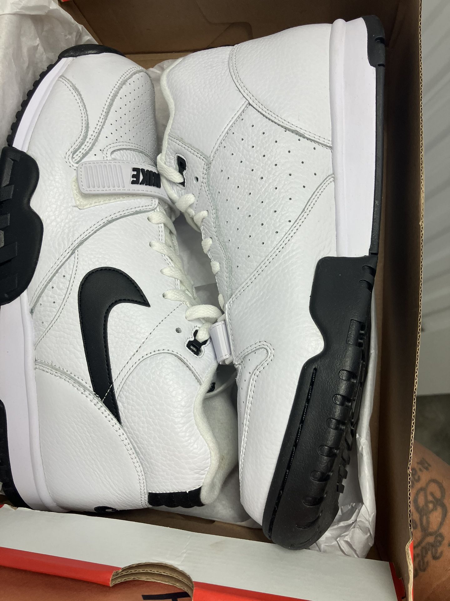Men’s Nike Air Trainer 1