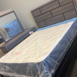 Recamara De 4 Pcs Color Gris