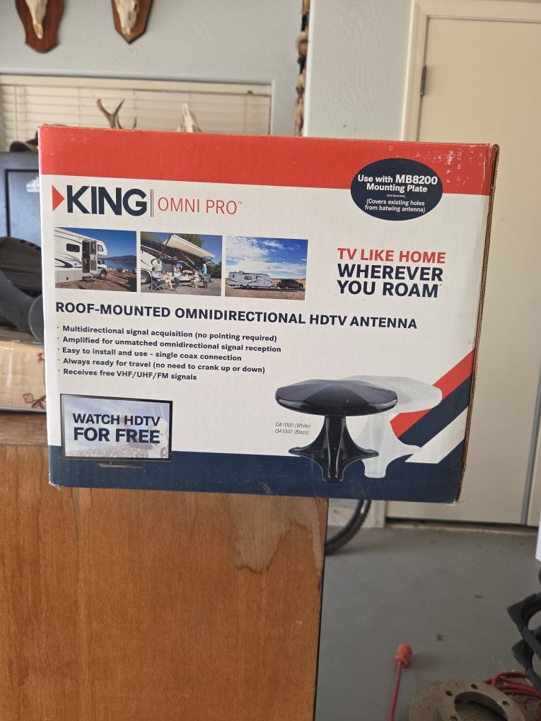 RV Roof Mounted Antenna