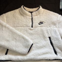Nike Fleece Cropped Sweater