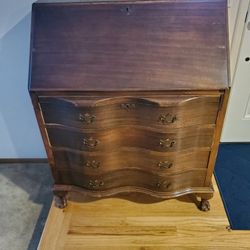 Secretary Desk (Serpentine Front)